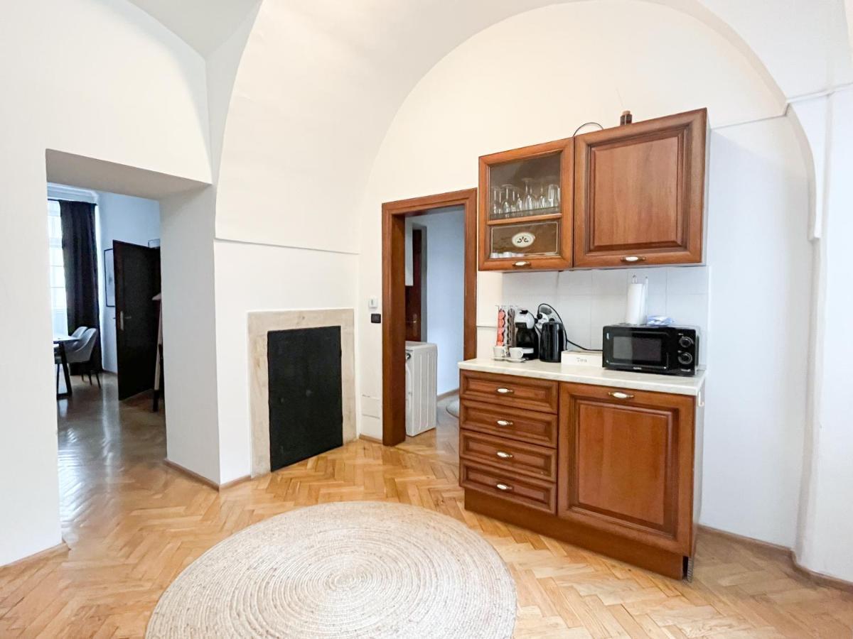 Best Price & Location - Historic Square Residency Prága Kültér fotó
